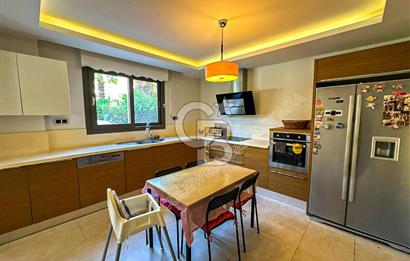 Kuşadası Marina’da 140 m² 2+1 Köşe Bahçe Katı Daire | Eşyalı | Kapalı Mutfak | Havuzlu Site