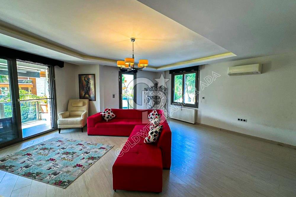 Kuşadası Marina’da 140 m² 2+1 Köşe Bahçe Katı Daire | Eşyalı | Kapalı Mutfak | Havuzlu Site