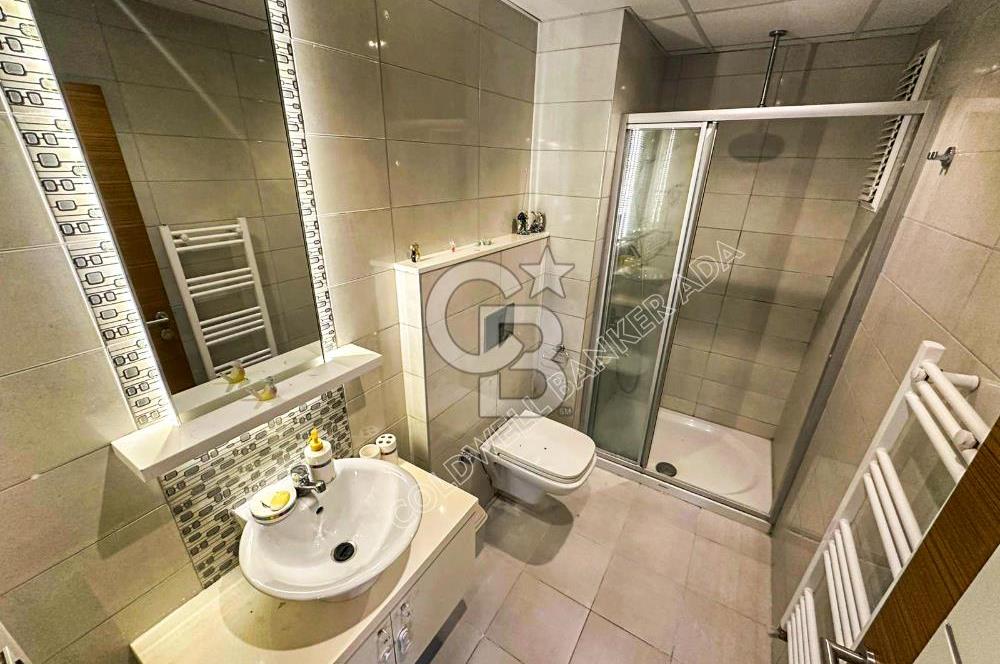 Kuşadası Marina’da 140 m² 2+1 Köşe Bahçe Katı Daire | Eşyalı | Kapalı Mutfak | Havuzlu Site