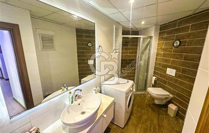 Kuşadası Marina’da 140 m² 2+1 Köşe Bahçe Katı Daire | Eşyalı | Kapalı Mutfak | Havuzlu Site