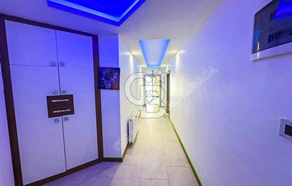 Kuşadası Marina’da 140 m² 2+1 Köşe Bahçe Katı Daire | Eşyalı | Kapalı Mutfak | Havuzlu Site