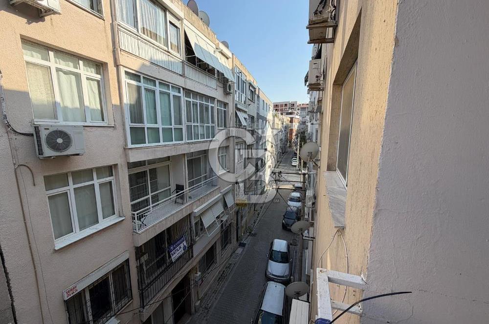 KARŞIYAKA AKSOY'DA MODERN TADİLATLI 3+1 SAHİLE YAKIN SATILIK DAİRE