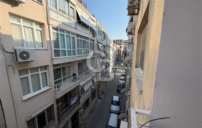 KARŞIYAKA AKSOY'DA MODERN TADİLATLI 3+1 SAHİLE YAKIN SATILIK DAİRE