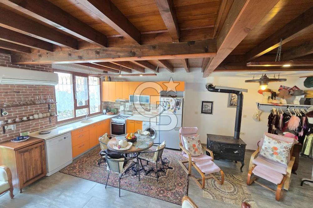 Küçükköy Merkezde Ticari Kullanımlı Bahçeli 3+1 Taş Ev