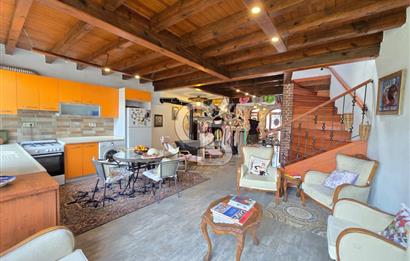 Küçükköy Merkezde Ticari Kullanımlı Bahçeli 3+1 Taş Ev