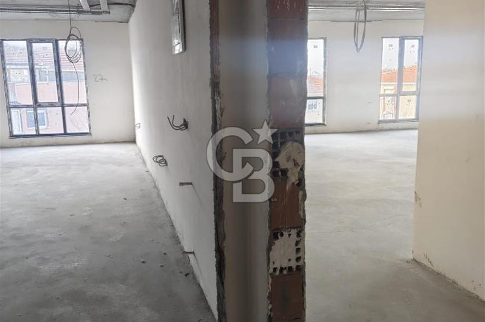 KAĞITHANE TALATPAŞA’DA 7 KATLI KOMPLE BİNADA 1600 M² KİRALIK TİCARİ ALAN