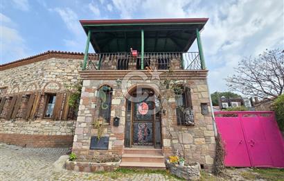 Küçükköy Merkezde Ticari Kullanımlı Bahçeli 3+1 Taş Ev