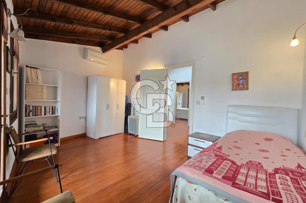 Küçükköy Merkezde Ticari Kullanımlı Bahçeli 3+1 Taş Ev