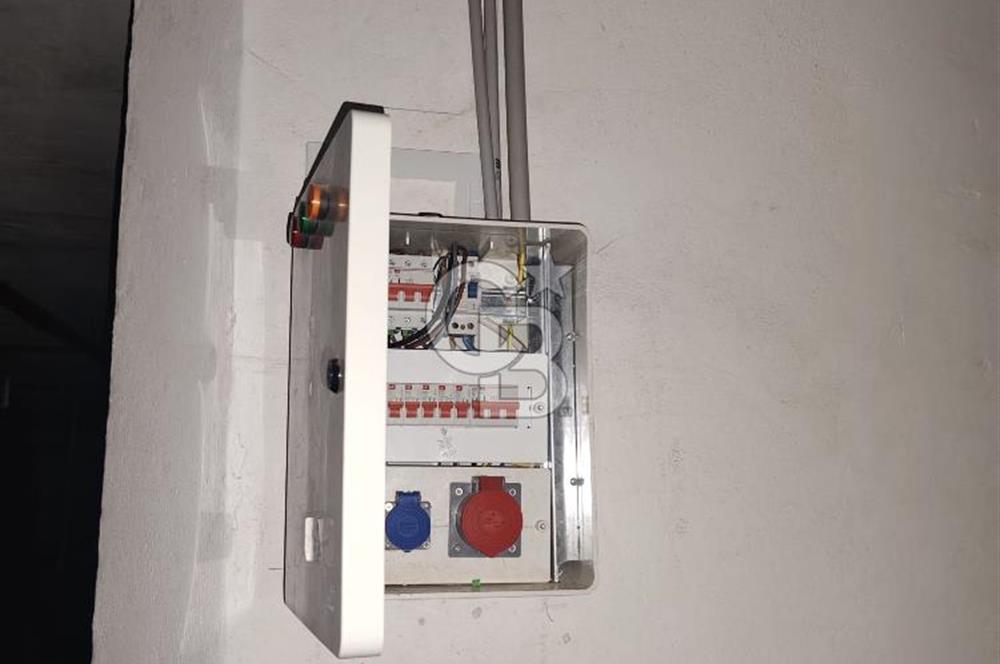 KAĞITHANE TALATPAŞA’DA 7 KATLI KOMPLE BİNADA 1600 M² KİRALIK TİCARİ ALAN