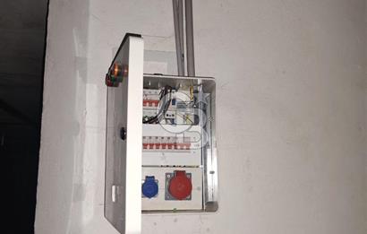 KAĞITHANE TALATPAŞA’DA 7 KATLI KOMPLE BİNADA 1600 M² KİRALIK TİCARİ ALAN