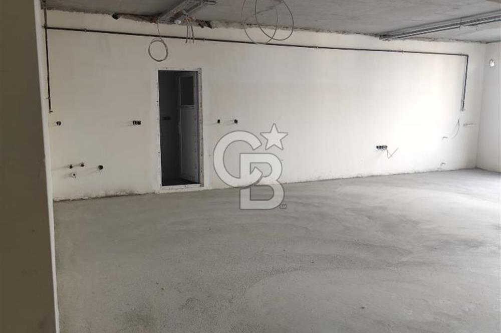 KAĞITHANE TALATPAŞA’DA 7 KATLI KOMPLE BİNADA 1600 M² KİRALIK TİCARİ ALAN