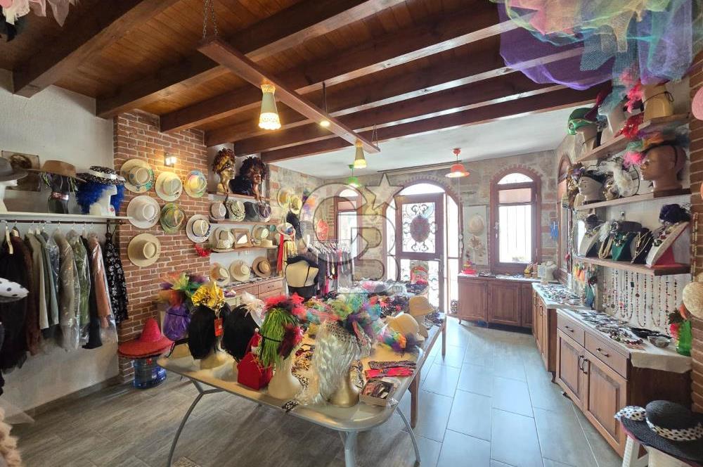 Küçükköy Merkezde Ticari Kullanımlı Bahçeli 3+1 Taş Ev