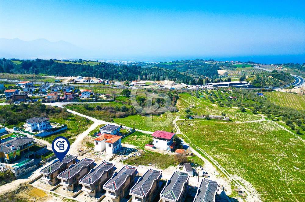 Kuşadası Yayla Köy'de Satılık Özel Havuzlu 4+1 Villa