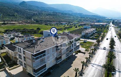 Kuşadası Davutlar'da Anayol Üzerinde Fırsat Dükkân