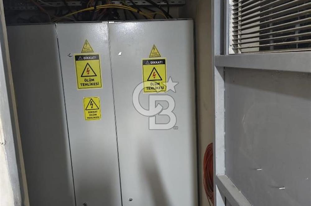 KAĞITHANE TALATPAŞA’DA 7 KATLI KOMPLE BİNADA 1600 M² KİRALIK TİCARİ ALAN