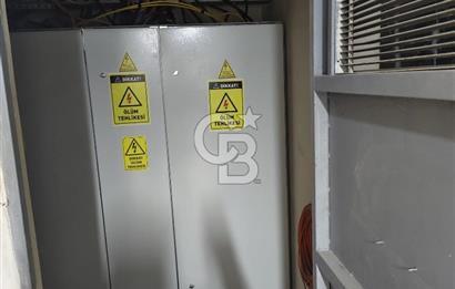 KAĞITHANE TALATPAŞA’DA 7 KATLI KOMPLE BİNADA 1600 M² KİRALIK TİCARİ ALAN