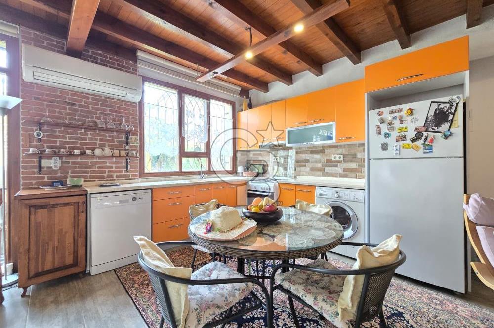 Küçükköy Merkezde Ticari Kullanımlı Bahçeli 3+1 Taş Ev