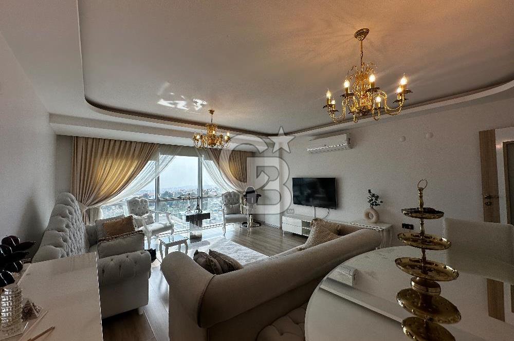 Deniz Manzaralı Bayraklı  Nafız Gürman da Havuzlu Sitede 3+1 165m2 Satılık Lüks Daire 