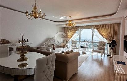 Deniz Manzaralı Bayraklı  Nafız Gürman da Havuzlu Sitede 3+1 165m2 Satılık Lüks Daire 