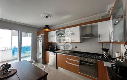 Deniz Manzaralı Bayraklı  Nafız Gürman da Havuzlu Sitede 3+1 165m2 Satılık Lüks Daire 