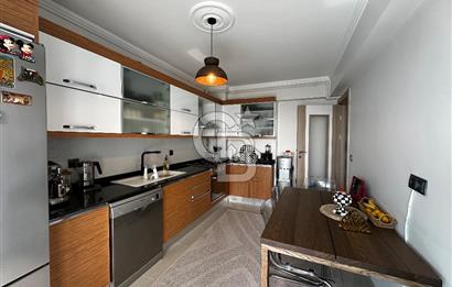 Deniz Manzaralı Bayraklı  Nafız Gürman da Havuzlu Sitede 3+1 165m2 Satılık Lüks Daire 