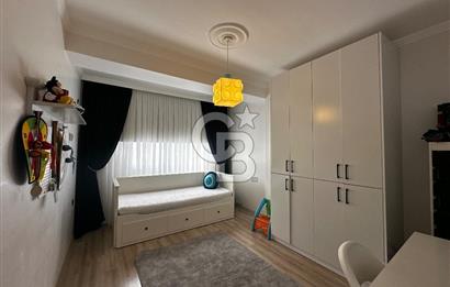 Deniz Manzaralı Bayraklı  Nafız Gürman da Havuzlu Sitede 3+1 165m2 Satılık Lüks Daire 