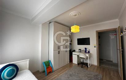 Deniz Manzaralı Bayraklı  Nafız Gürman da Havuzlu Sitede 3+1 165m2 Satılık Lüks Daire 