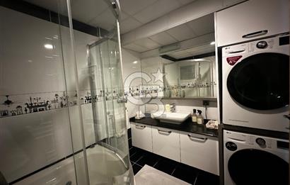 Deniz Manzaralı Bayraklı  Nafız Gürman da Havuzlu Sitede 3+1 165m2 Satılık Lüks Daire 