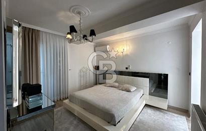 Deniz Manzaralı Bayraklı  Nafız Gürman da Havuzlu Sitede 3+1 165m2 Satılık Lüks Daire 