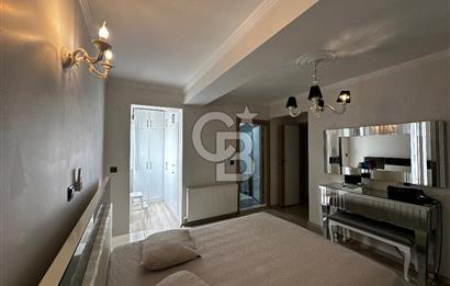 Deniz Manzaralı Bayraklı  Nafız Gürman da Havuzlu Sitede 3+1 165m2 Satılık Lüks Daire 