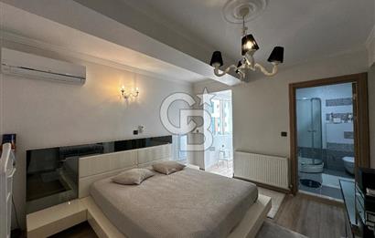 Deniz Manzaralı Bayraklı  Nafız Gürman da Havuzlu Sitede 3+1 165m2 Satılık Lüks Daire 