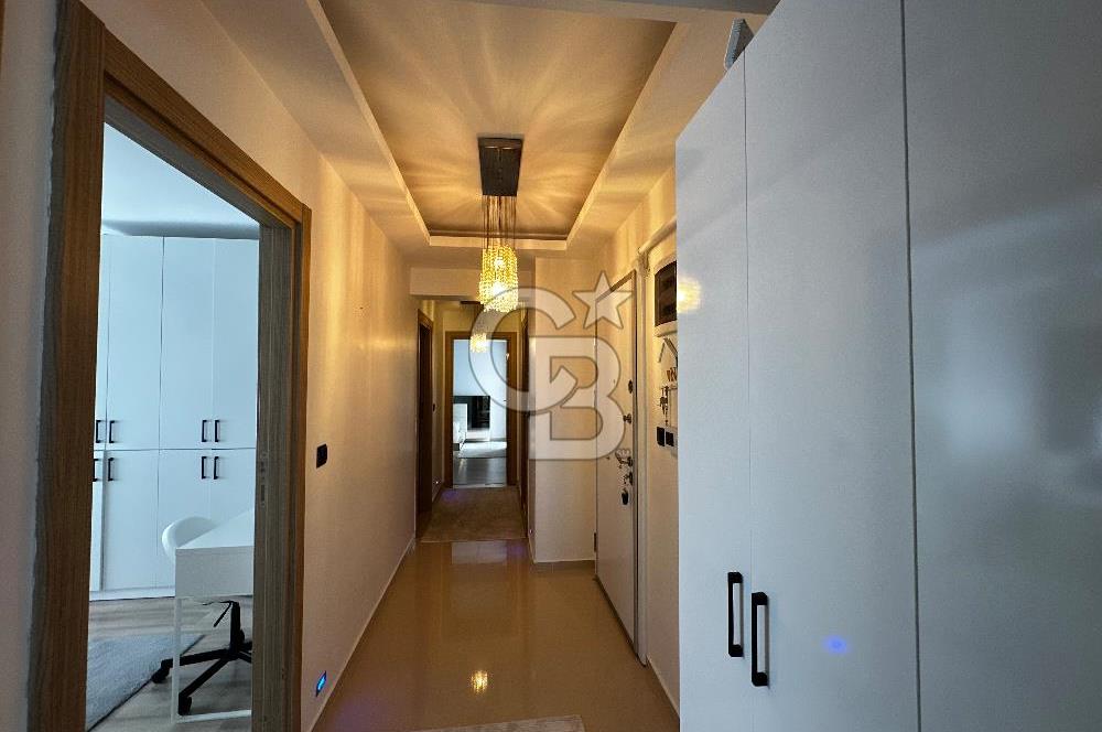 Deniz Manzaralı Bayraklı  Nafız Gürman da Havuzlu Sitede 3+1 165m2 Satılık Lüks Daire 