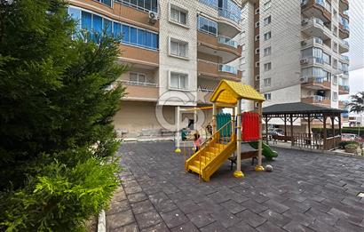 Deniz Manzaralı Bayraklı  Nafız Gürman da Havuzlu Sitede 3+1 165m2 Satılık Lüks Daire 