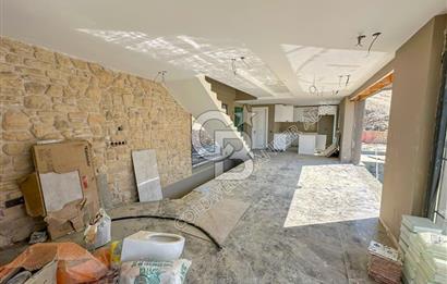 Kuşadası Yayla Köy'de Satılık Özel Havuzlu 4+1 Villa