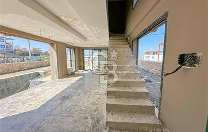 Kuşadası Yayla Köy'de Satılık Özel Havuzlu 4+1 Villa
