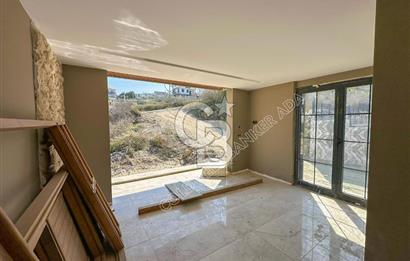 Kuşadası Yayla Köy'de Satılık Özel Havuzlu 4+1 Villa