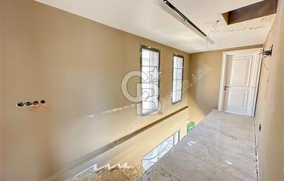 Kuşadası Yayla Köy'de Satılık Özel Havuzlu 4+1 Villa