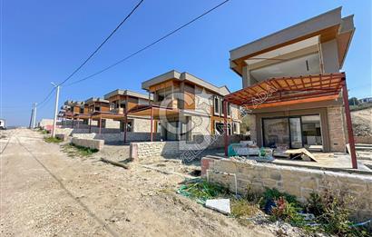 Kuşadası Yayla Köy'de Satılık Özel Havuzlu 4+1 Villa