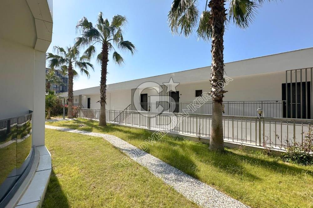 Kuşadası Kadınlar Denizi'nde Denize Sıfır 1+1 Fırsat Daire