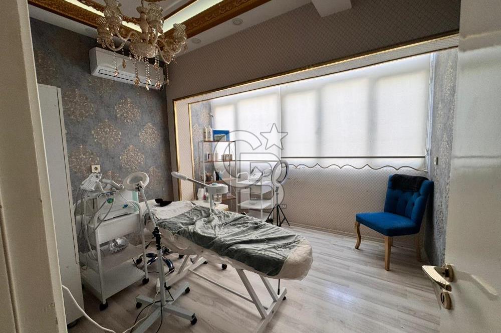 Menderes Cad. Üzerinde Ticari İşletmeye Uygun Satılık 3+1 Daire