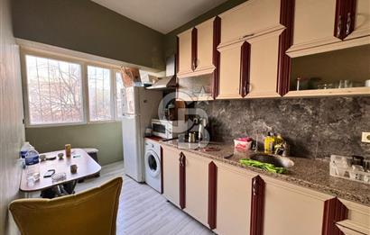 Menderes Cad. Üzerinde Ticari İşletmeye Uygun Satılık 3+1 Daire