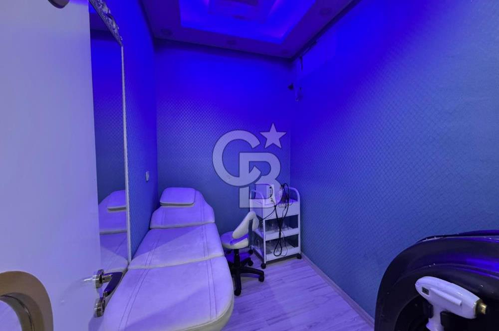 Menderes Cad. Üzerinde Ticari İşletmeye Uygun Satılık 3+1 Daire