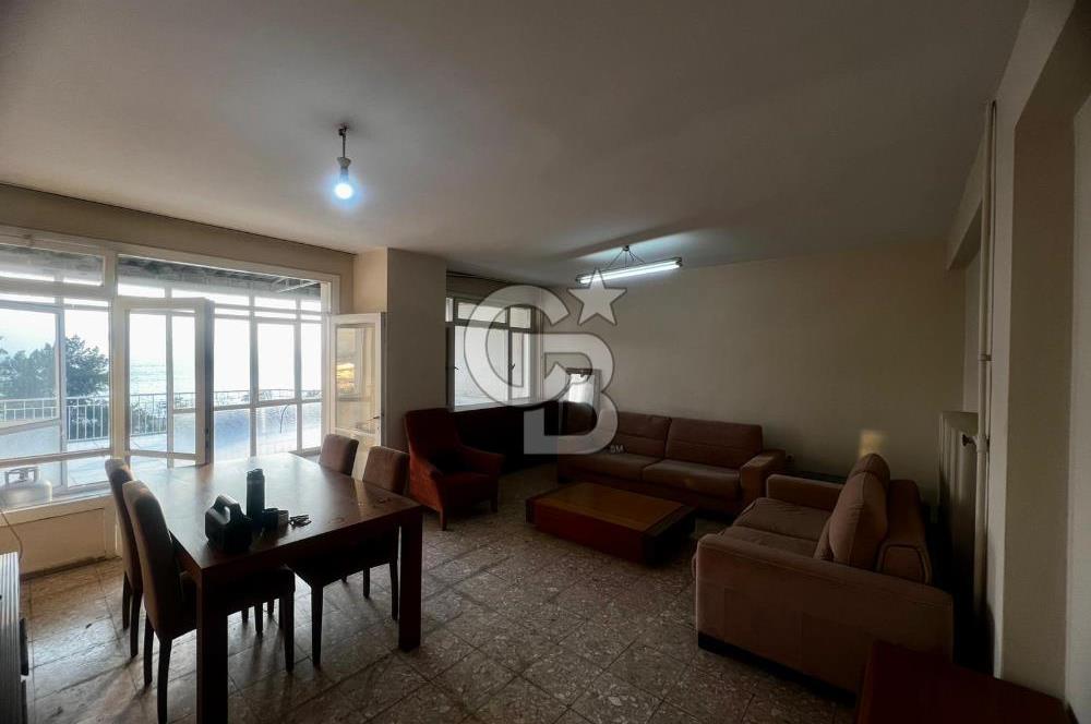 Bayraklı Sahilde Körfez Manzaralı Çift Cephe 2+1 Kiralık Daire