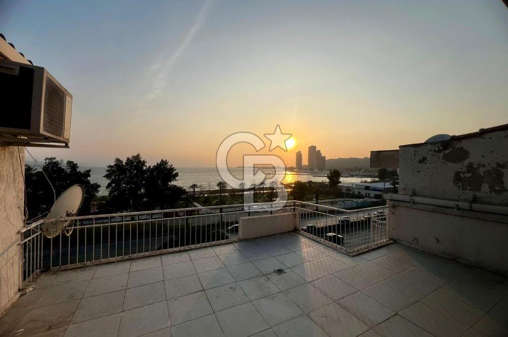 Bayraklı Sahilde Körfez Manzaralı Çift Cephe 2+1 Kiralık Daire