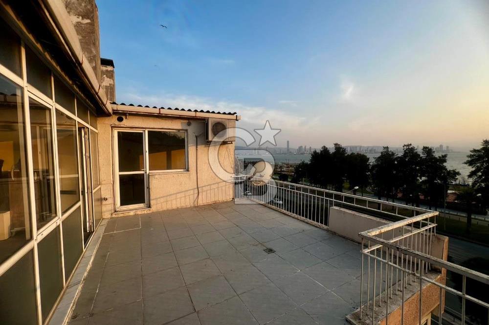 Bayraklı Sahilde Körfez Manzaralı Çift Cephe 2+1 Kiralık Daire