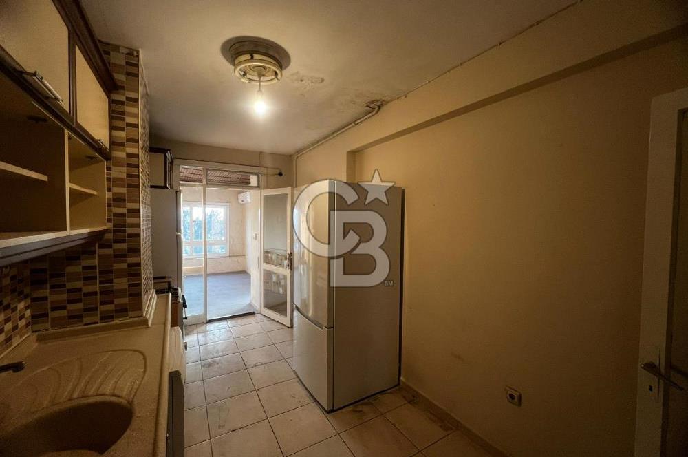 Bayraklı Sahilde Körfez Manzaralı Çift Cephe 2+1 Kiralık Daire