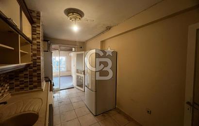 Bayraklı Sahilde Körfez Manzaralı Çift Cephe 2+1 Kiralık Daire