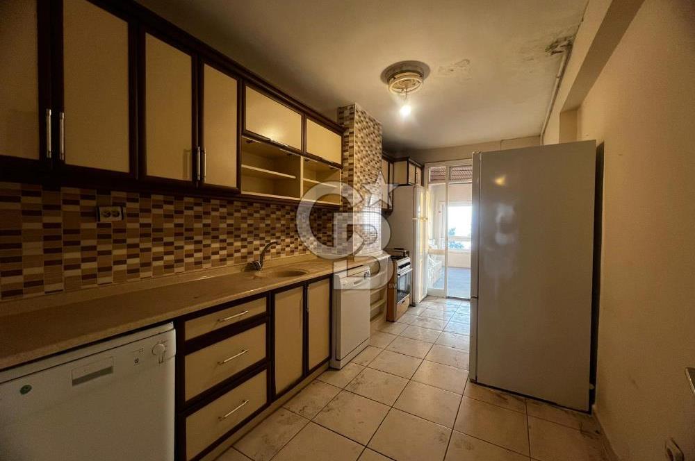 Bayraklı Sahilde Körfez Manzaralı Çift Cephe 2+1 Kiralık Daire