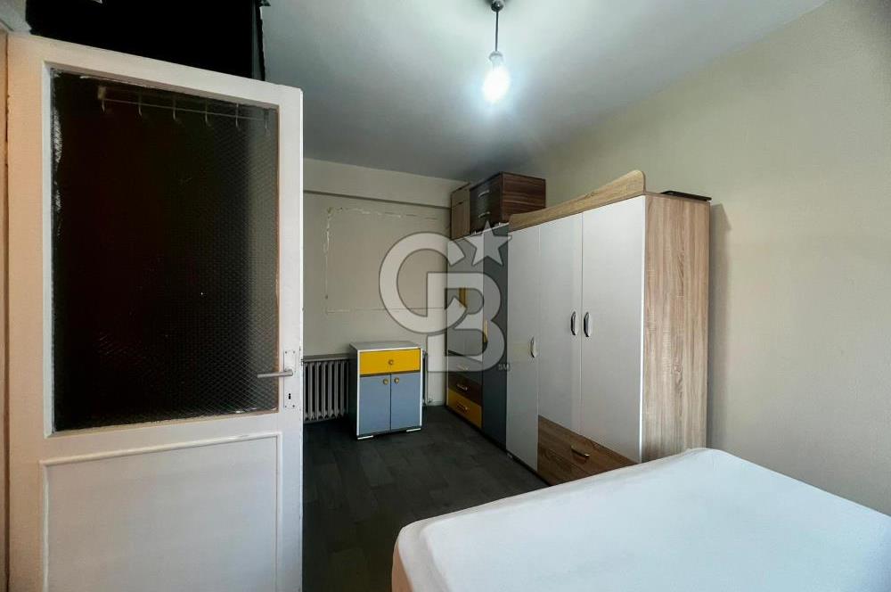 Bayraklı Sahilde Körfez Manzaralı Çift Cephe 2+1 Kiralık Daire