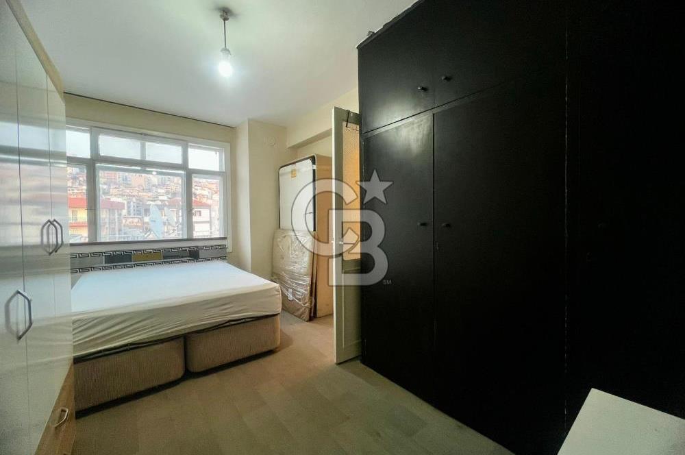 Bayraklı Sahilde Körfez Manzaralı Çift Cephe 2+1 Kiralık Daire